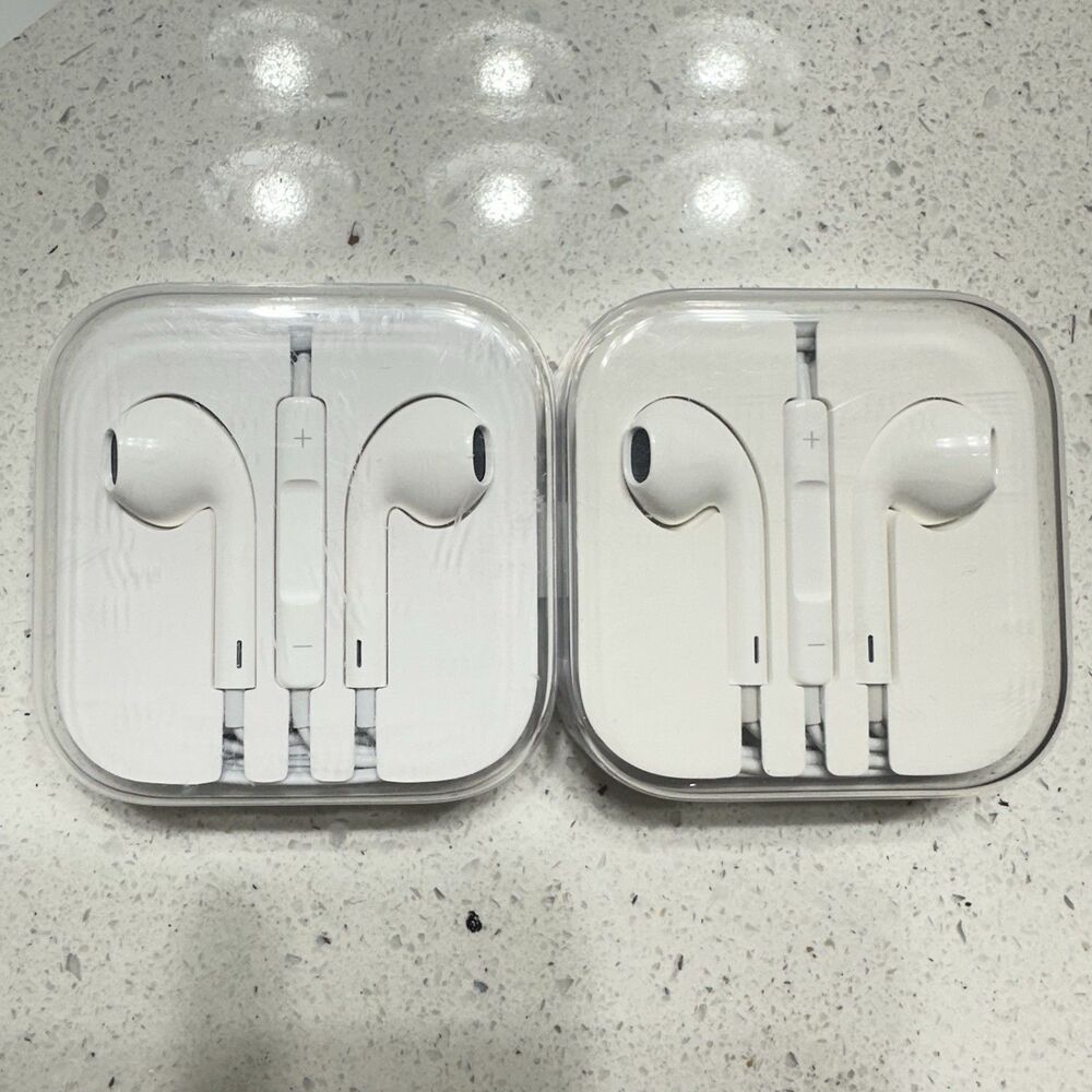 Genuine OEM Apple iPhone 3.5mm Jack Wired Earpods Earphones Earbuds Lot of 2